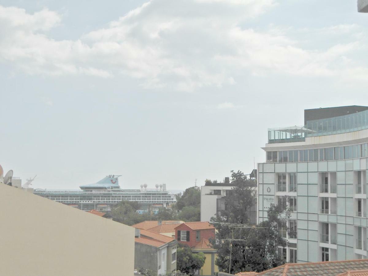 Terrace Apartment ฟุงชาล ภายนอก รูปภาพ